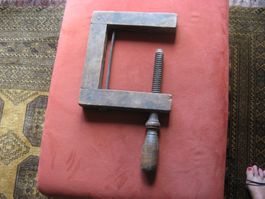 Schraubzwinge alt aus Holz