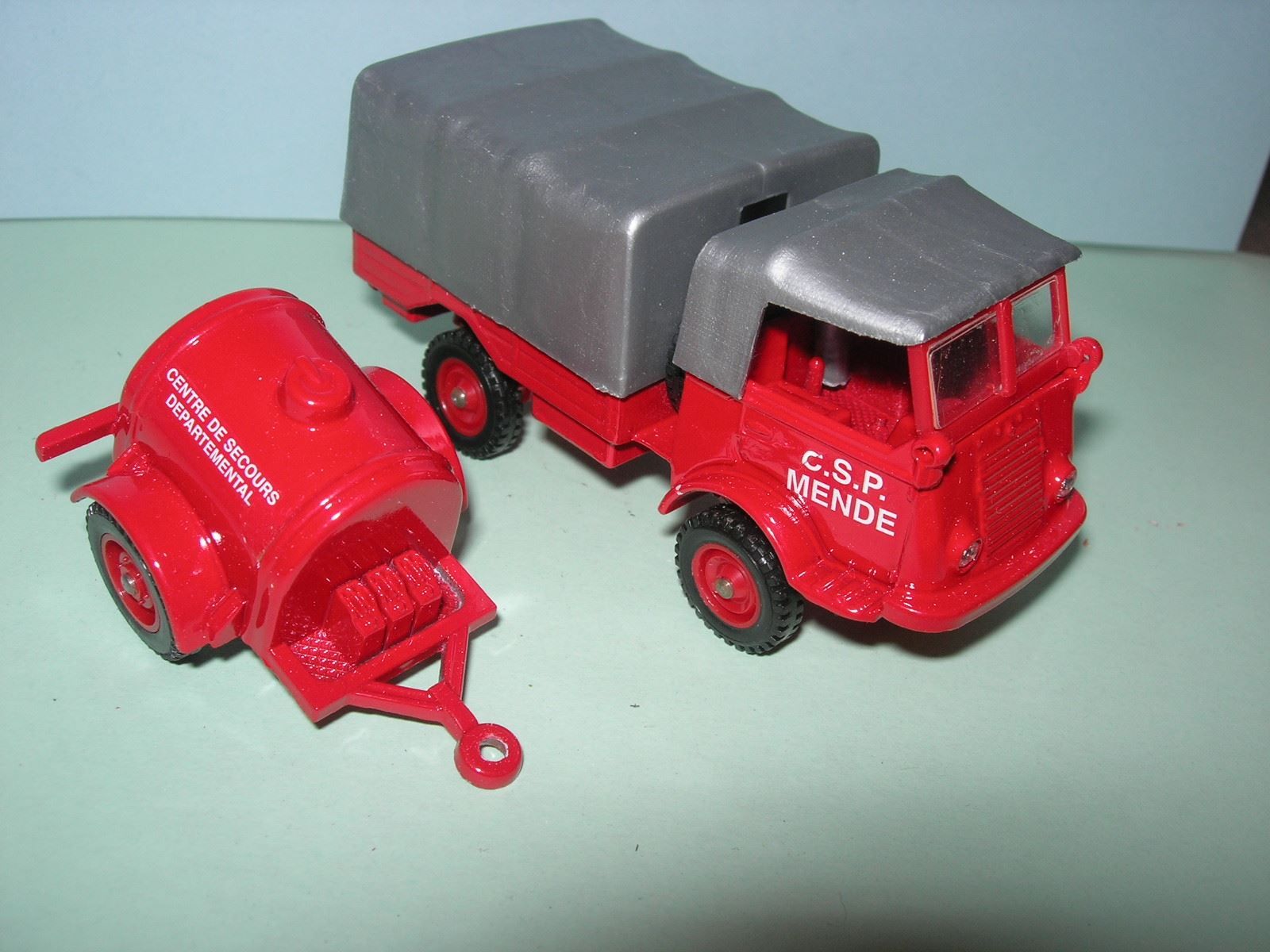 Renault Modellini d'auto: Renault 4X4 & Wassertank C.S.P  * Verem 1:50 – Nuovo e nell'imballaggio originale da Hornussen venduto da Amw 2