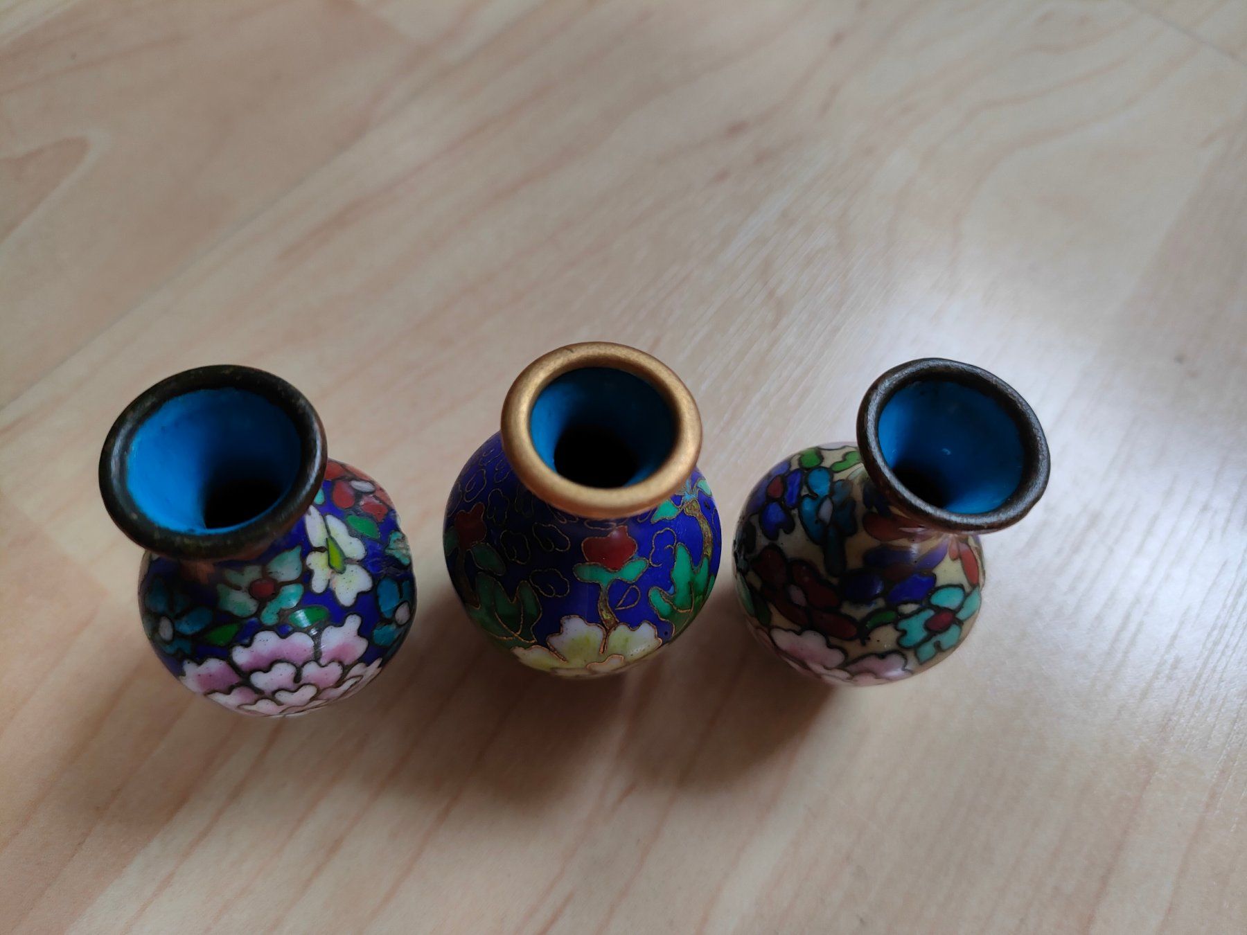 Vasi & Recipienti: Vasen trio (China, cloisonné) – Usato da Adliswil venduto da Vimovi 2