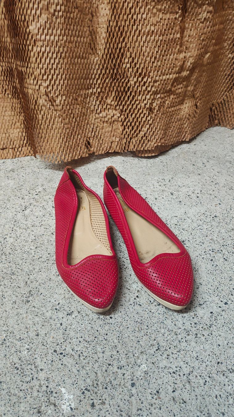 Scarpe da donna: handgefertigte Lederschuhe – Usato da Thalwil venduto da hri_s2bq