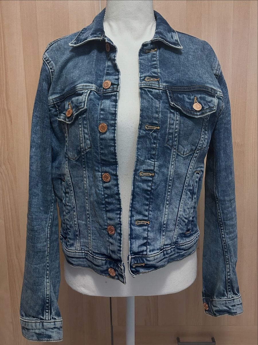 H&M Giacche: Veste en jeans. H&M. taille 38 – Usato da Cornaux NE venduto da Zabou22