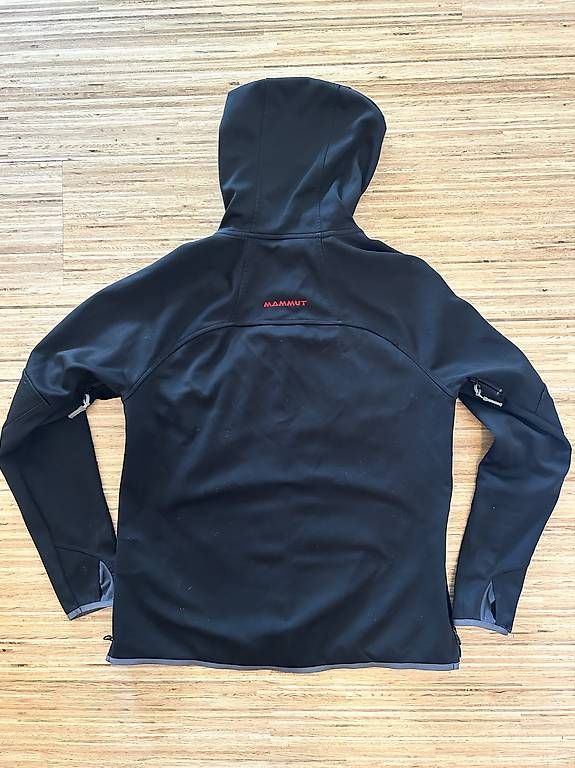 Vestes: Mammut Softshelljacke mit Kapuze – D'occasion à Küsnacht ZH par bonitalina 1