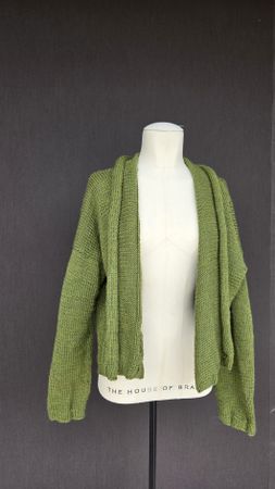 Handgemachte Strickjacke in M