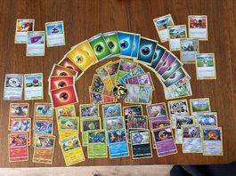 Pokémon Karten Sammlung  Pokémon, Trainer & Energien