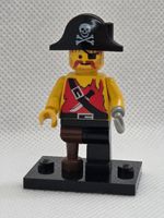 LEGO Pirates pi022 Pirate Shirt with Knife, Black Leg