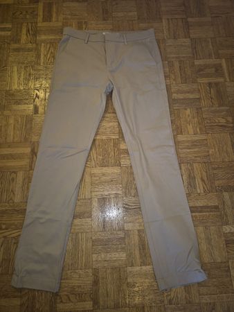 Pantalon Calvin Klein Jeans beige, Taille 30/32 - État neuf!