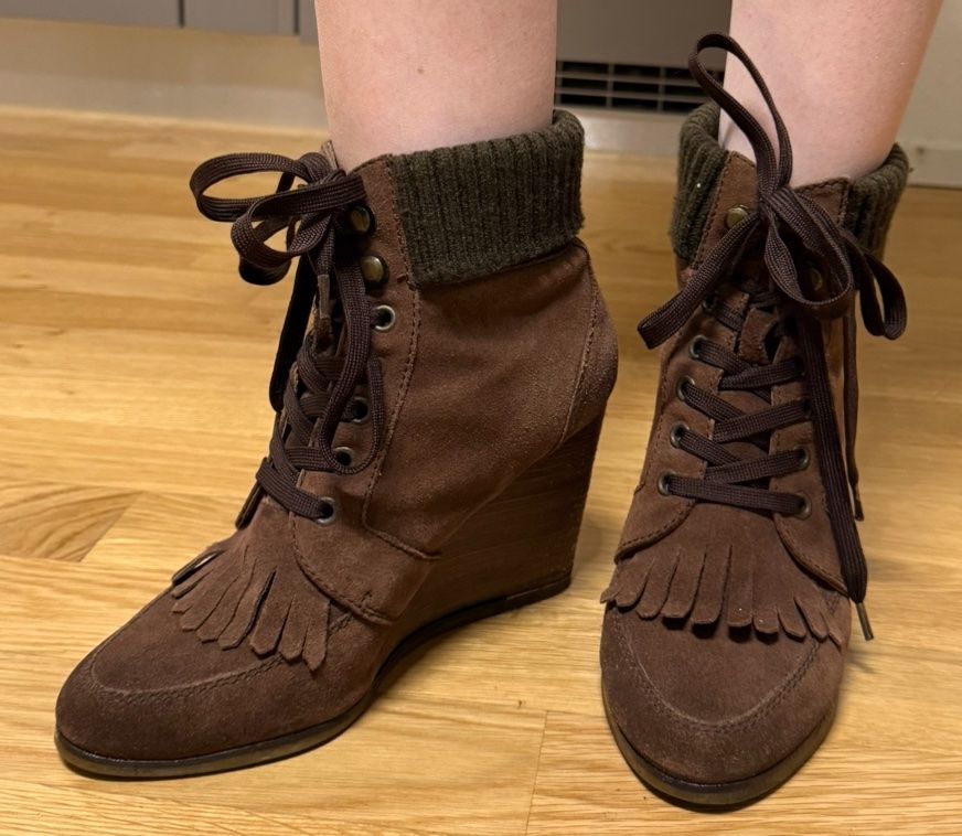 Pepe Jeans Scarpe da donna: Braune Wildleder-Stiefeletten mit Keilabsatz, Grösse 38 – Usato da Schlieren venduto da Alexander2010 4