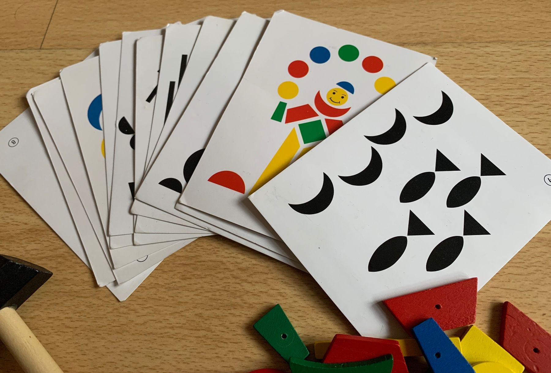 Spiele: Kinder Hammer-Nägel-Spiel – Gebraucht aus Zermatt von  1