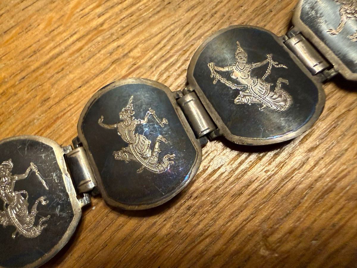 Armbänder & -reifen: Armband 800 Silber mit Chinesischen Figuren. – Gebraucht aus Goldach von Messerguru 3