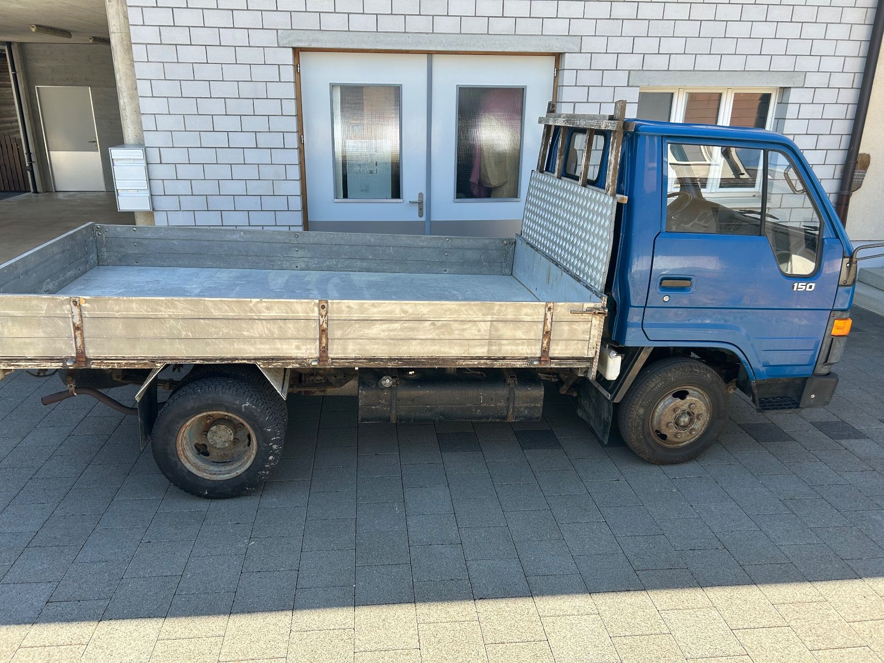 Toyota Véhicules utilitaires: Toyota Dyna 150 – D'occasion à Höchstetten par kellbo 3