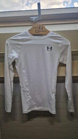under armour compression shirt