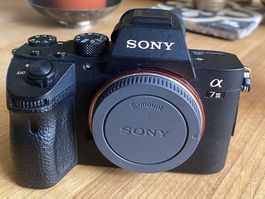 Sony Alpha 7 III (ILCE-7M3) mit Objektiv und Zubehör 