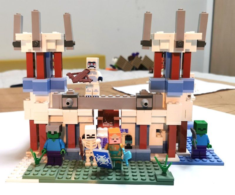 Lego Kit di costruzioni: Lego Minecraft 21186 – Usato da Golino venduto da emi_6l62