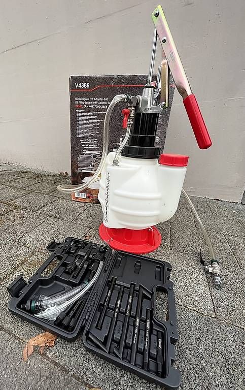 Tutti gli attrezzi: Vigor V4385N Öl Einfüllgerät mit Adapter Satz – Usato da Beinwil am See venduto da peety 2