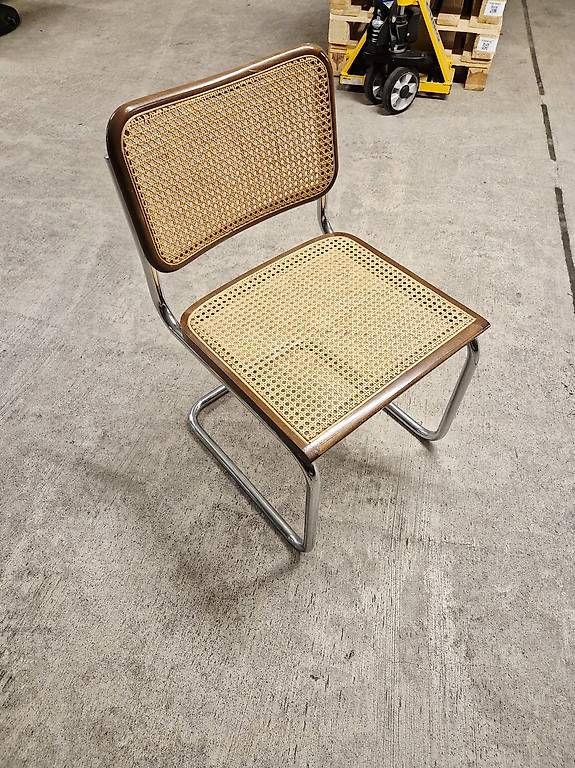 Stühle: Freischwingender Stuhl Vintage  – Gebraucht aus Langnau am Albis von Sadisanto 1