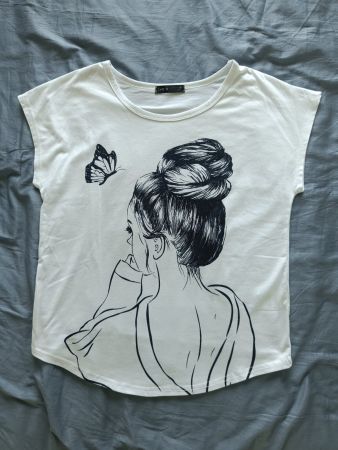 White t-shirt with a girl design