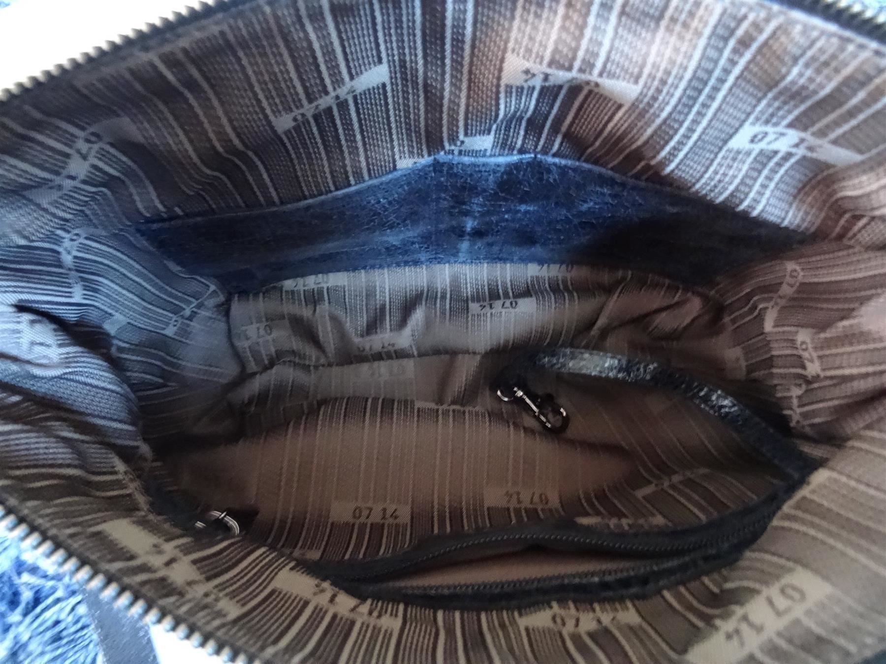 Borse da donna: dunkelblaue Handtasche 07 14 Regina mini – Usato da Lupfig venduto da Buerkli20 6