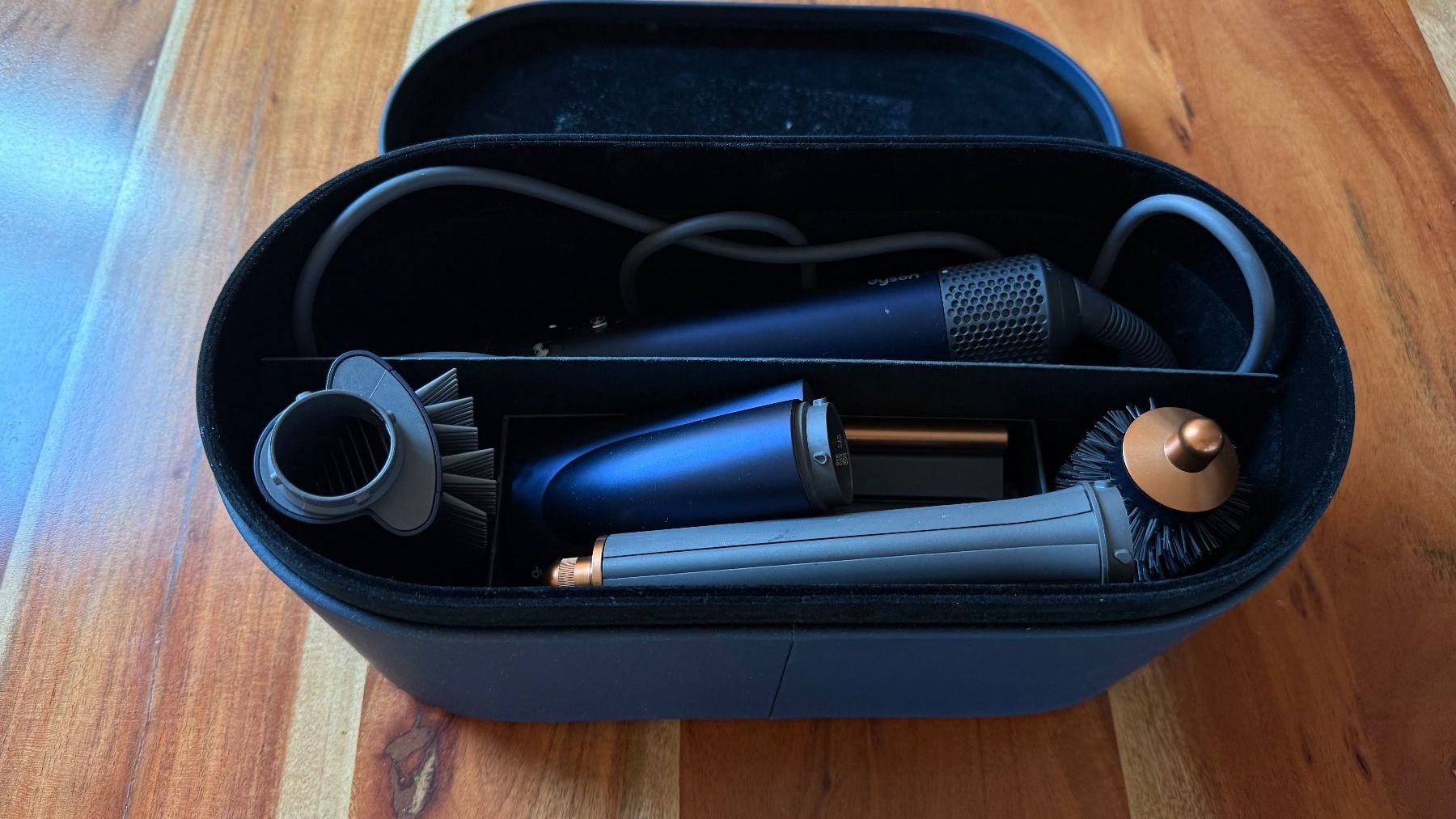 Dyson Asciugacapelli: Haar Styler Dyson – Usato da Oberdiessbach venduto da mik_59zv