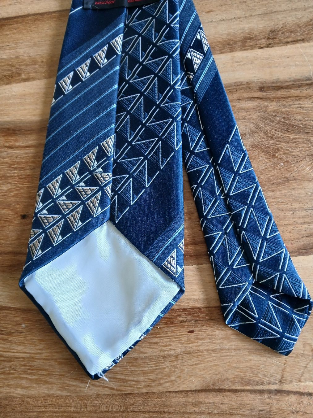 Krawatten: Tie blue polyester geometric pattern made in Switzerland – Gebraucht aus Dübendorf von rol_fm6d 3
