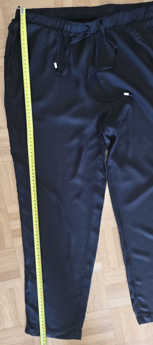 Pantaloni: Pantalon fluide Eté noir – Usato da Yverdon-les-Bains venduto da van_dq65 8