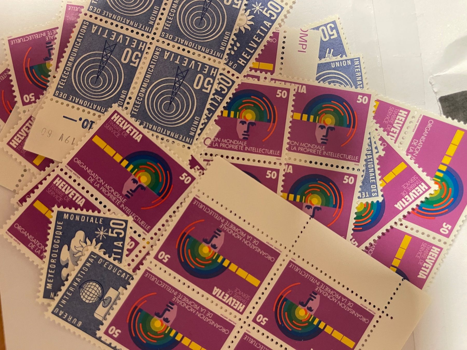 Alle Briefmarken: 100 x 0.50 Genfer Ämter – Neu (gemäss Beschreibung) aus Grafenort von Solar11