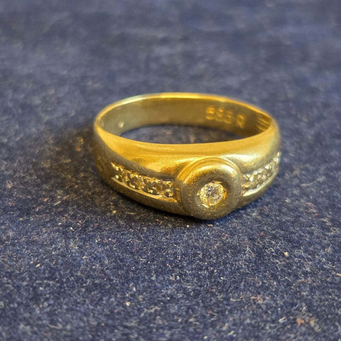 Bagues: Goldring Damen mit Stein – D'occasion à Stans par Ducati16 2