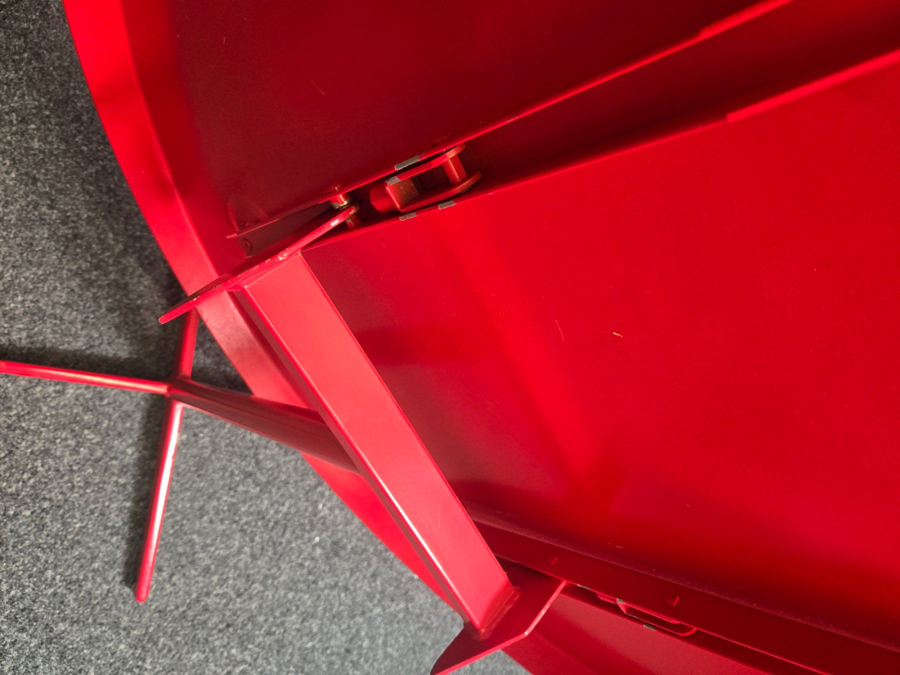 Tische: Stella Gartentisch klabbar Rund – Gebraucht aus Trachslau von ek40 1
