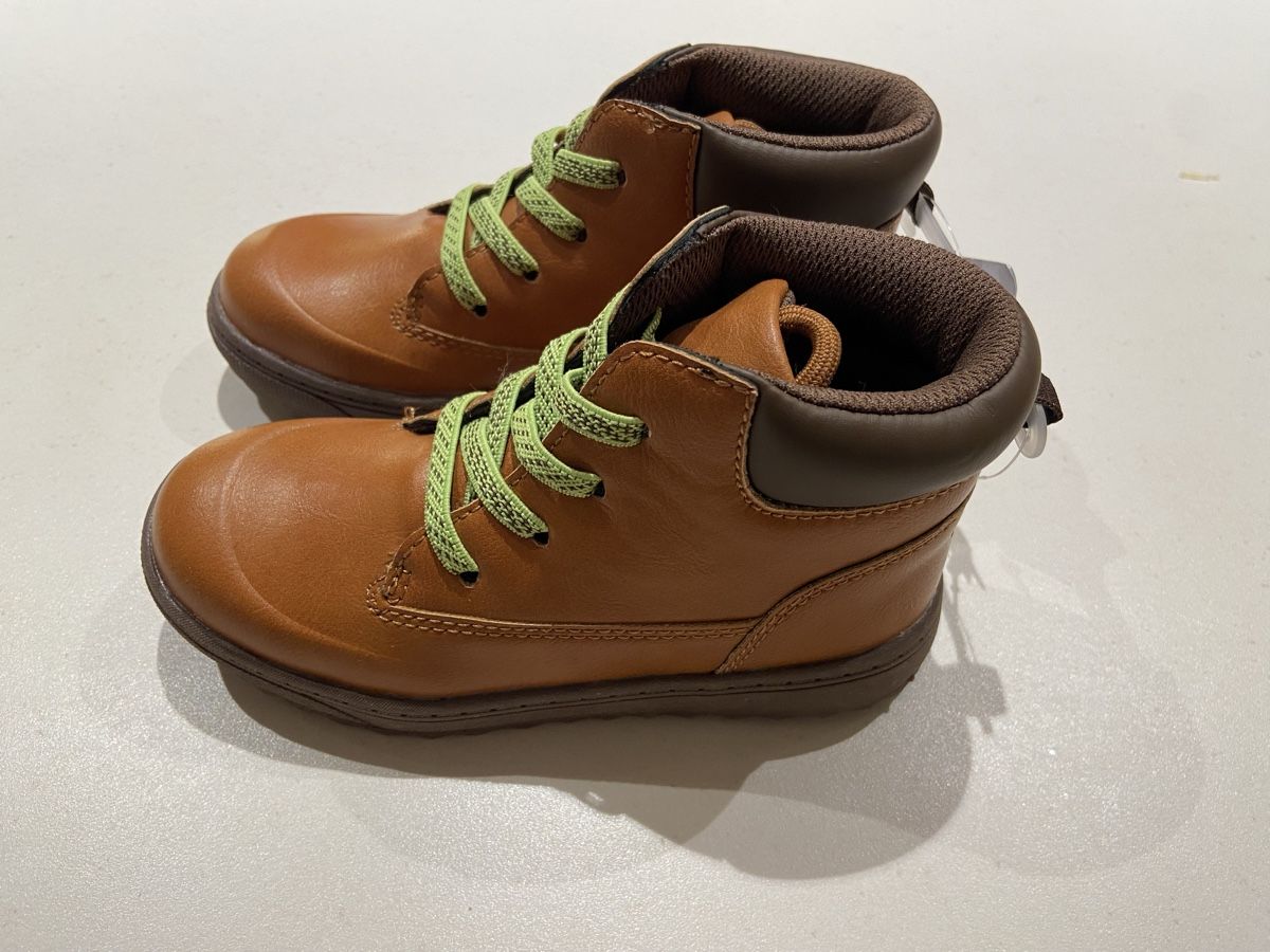 Schuhe für Jungen: OshKosh Schuhe – Neu und originalverpackt aus Felsberg von Riggel 1