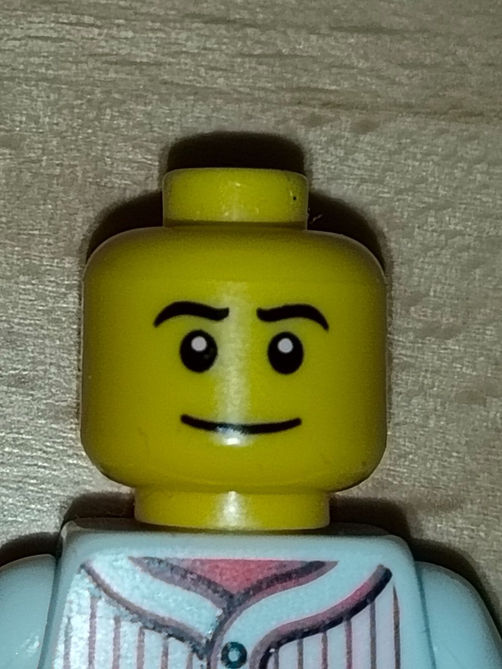 Lego Kit di costruzioni: Legofigurenteile Kopf und Torso zu  col047   /D46 – Usato da St. Gallen venduto da Bisaknosp 3