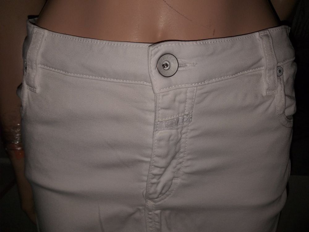 Closed Gonne: Jupe / Rock CLOSED  Taille / Grosse 25 ..... – Usato da Cossonay-ville venduto da Super-Price-Quality 1