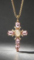 Collier croix plaqué or pierres roses
