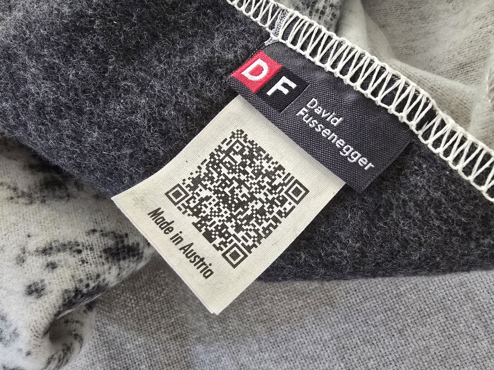 Coperte: Plaid MINI David.Fuessneggger automarti.ch neuf – Nuovo e nell'imballaggio originale da BERN venduto da froggyinternationale 3