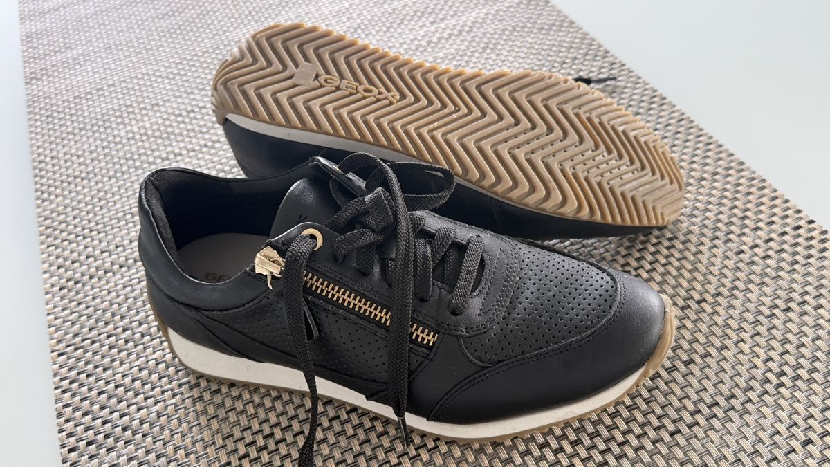 Geox Scarpe da donna: Geox Sneaker schwarz, Gr. 36 – Usato da Ins venduto da Jniggi