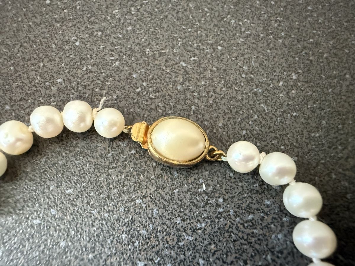 Catenine: Vintage Perlenkette, kleiner Defekt – Usato da Lamone venduto da LaCantinaMagica 1