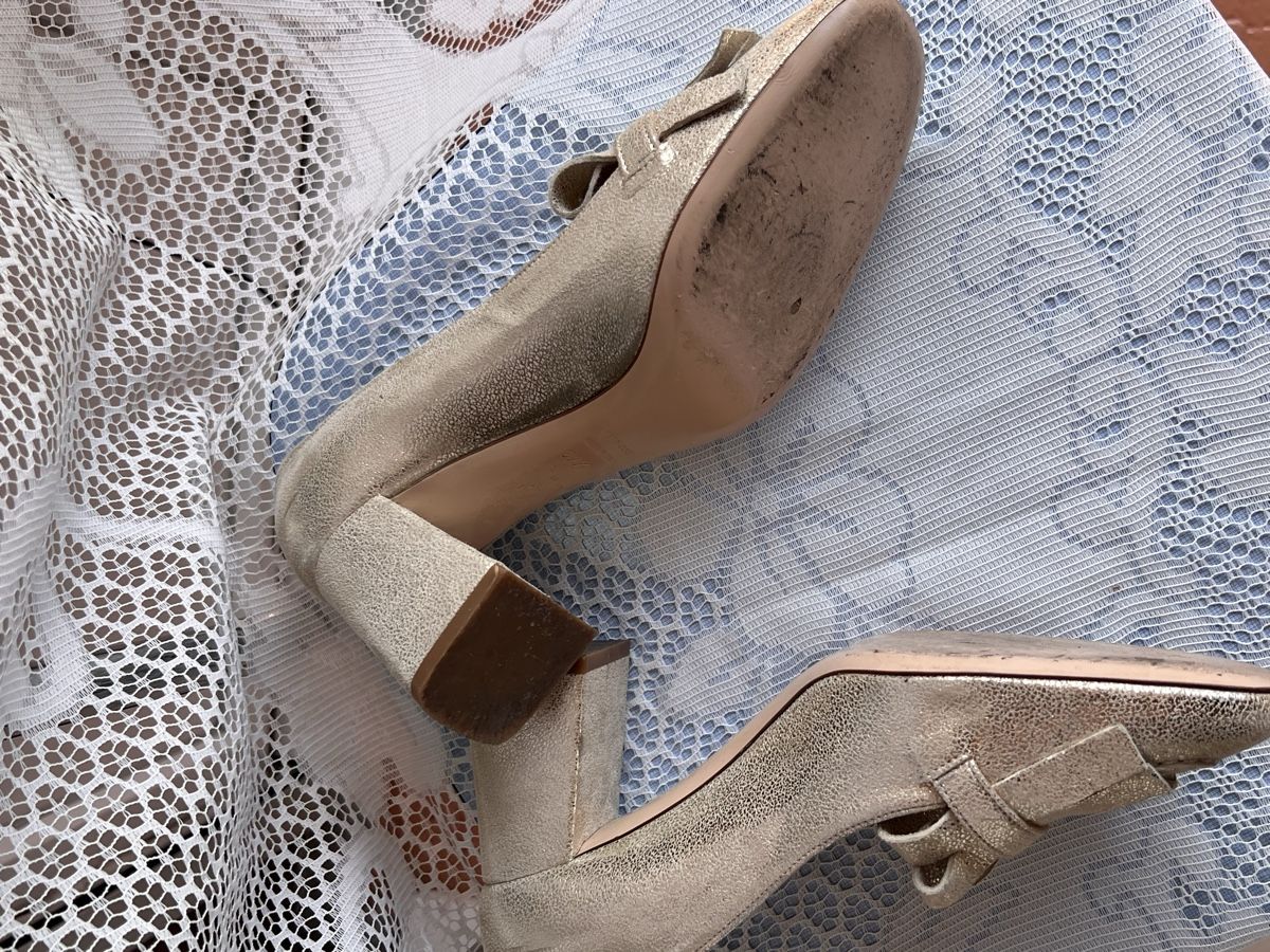 Scarpe da donna: Escarpins Roberto Festa dorés  – Usato da Bernex venduto da 2ziemement 2