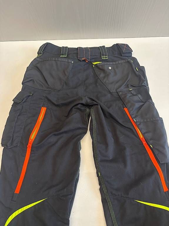Pantaloni: Pantaloni da lavoro – Usato da Altdorf UR venduto da mar_jjb7 2