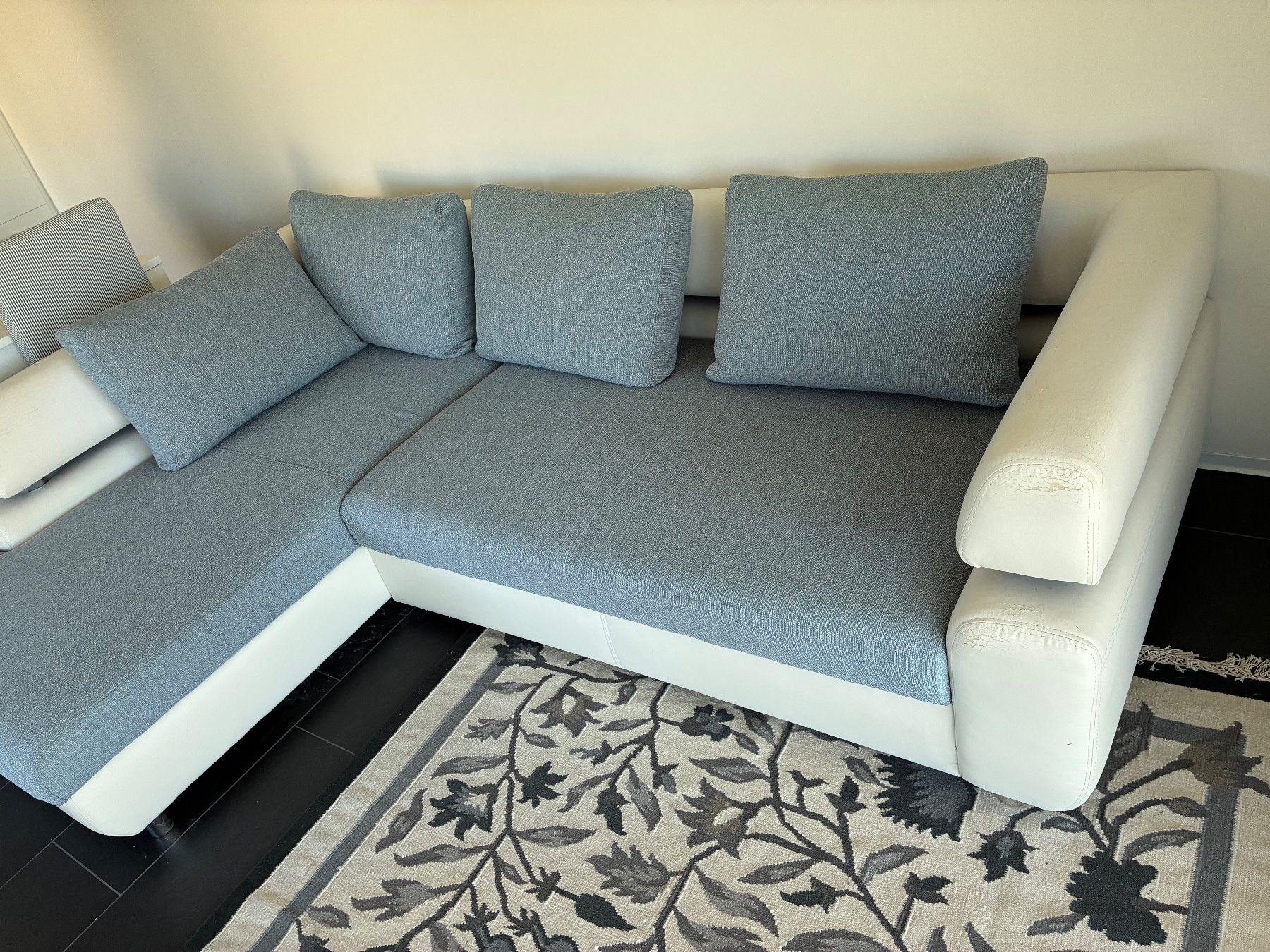 Divani: Zum Verschenken Variable Sofa, weiss-grau – Usato da Oberwil b. Zug venduto da vra_2lcg 1