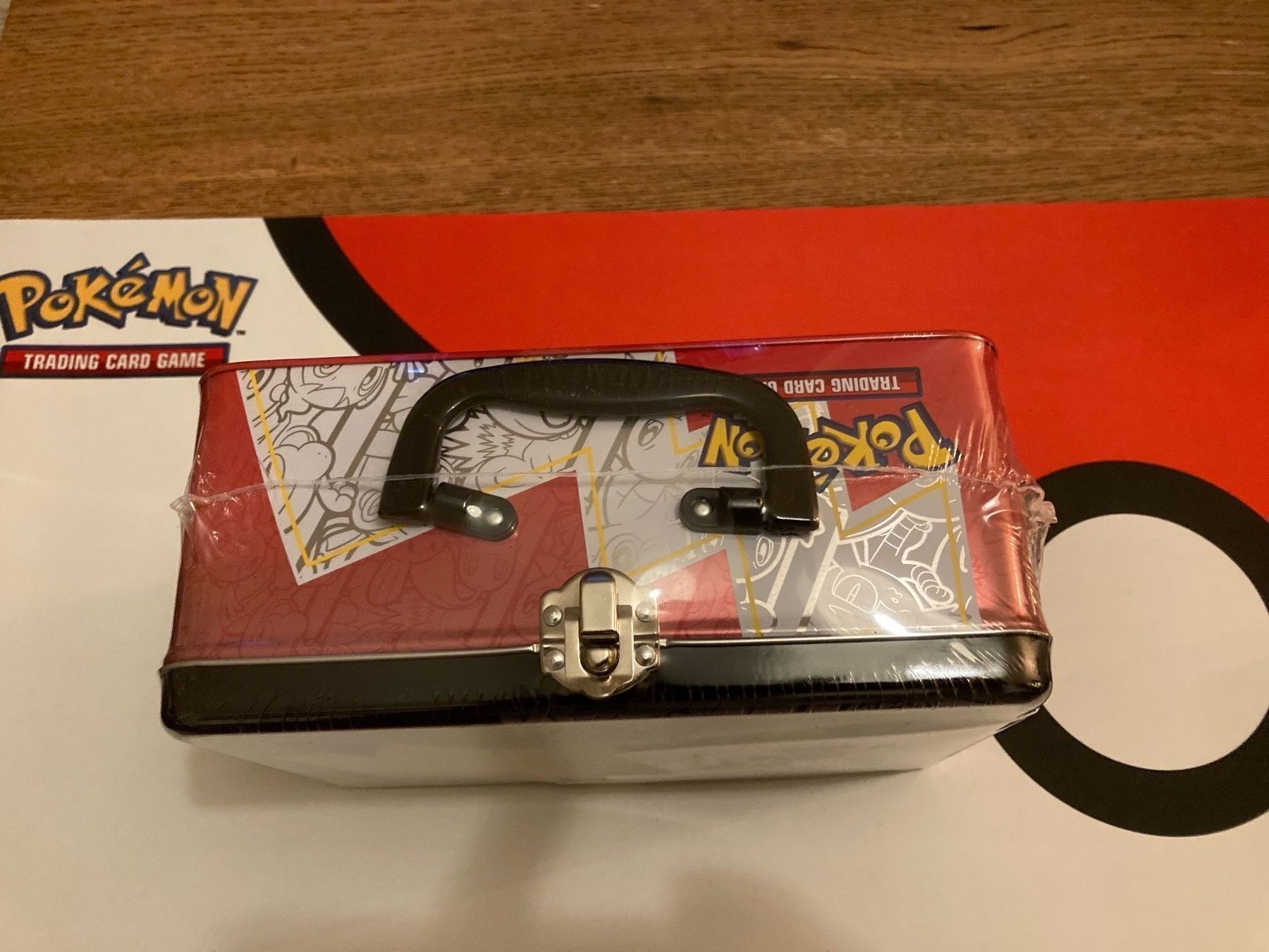 Pokémon Carte collezionabili: Pokemon Celebrations Sammelkoffer DE – Usato da Küssnacht am Rigi venduto da Ebikoner 5