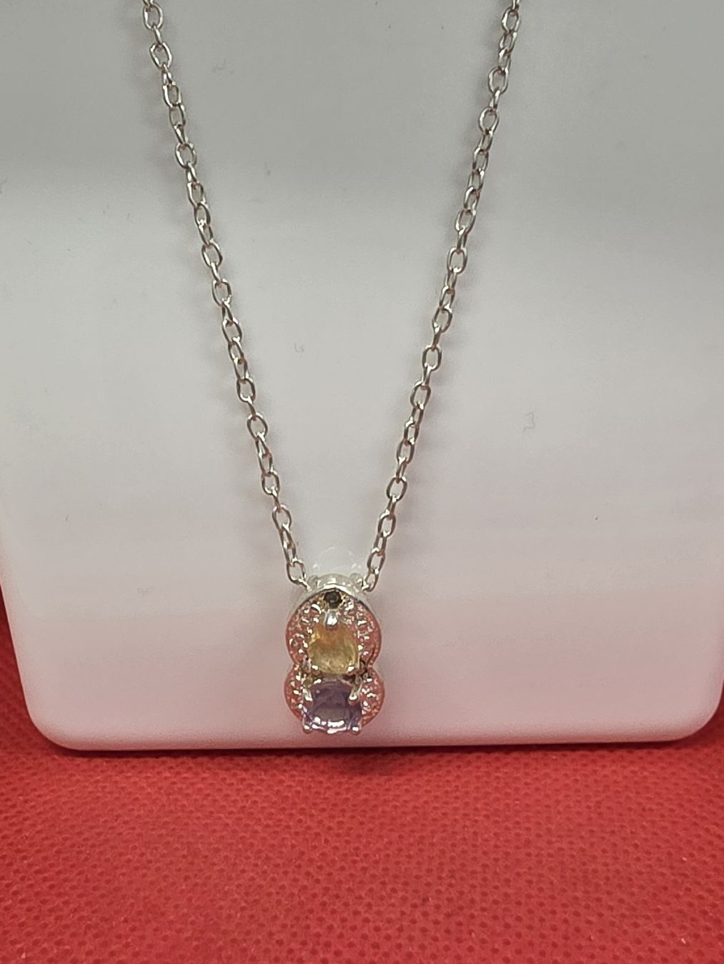 Ketten: Kette mit Anhänger bicolour Steine  – Neu (gemäss Beschreibung) aus Herisau von Antiques.AR 1
