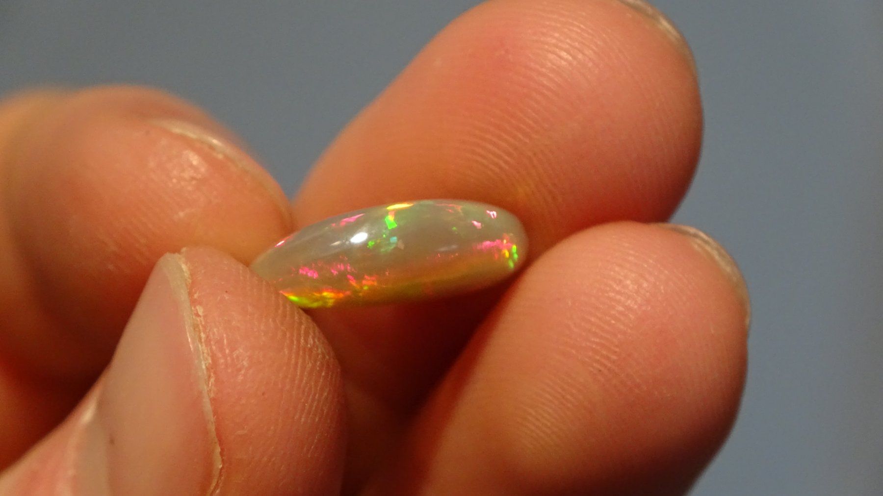 Edelsteine: 4.0 ct Opal Welo – Neu (gemäss Beschreibung) aus Bévilard von Yougems 4