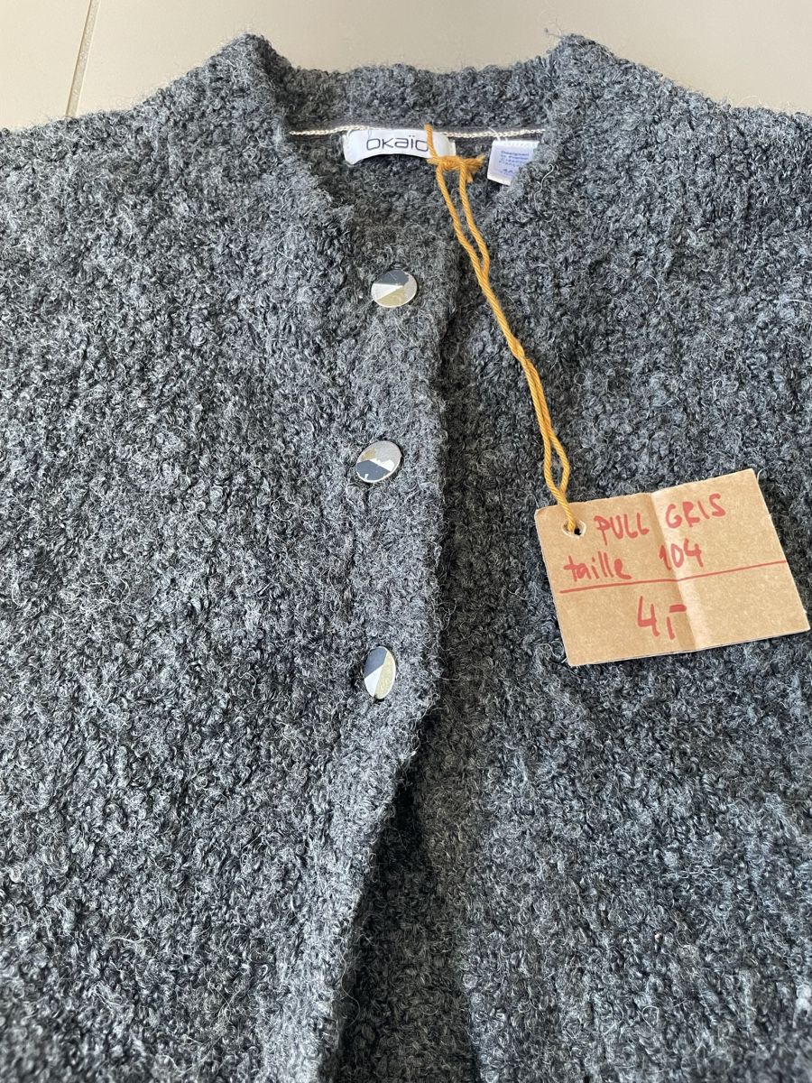 Okaidi Maglioni & Felpe: Pull gris Okaïdi, 104 – Usato da Salavaux venduto da Kevinka 1