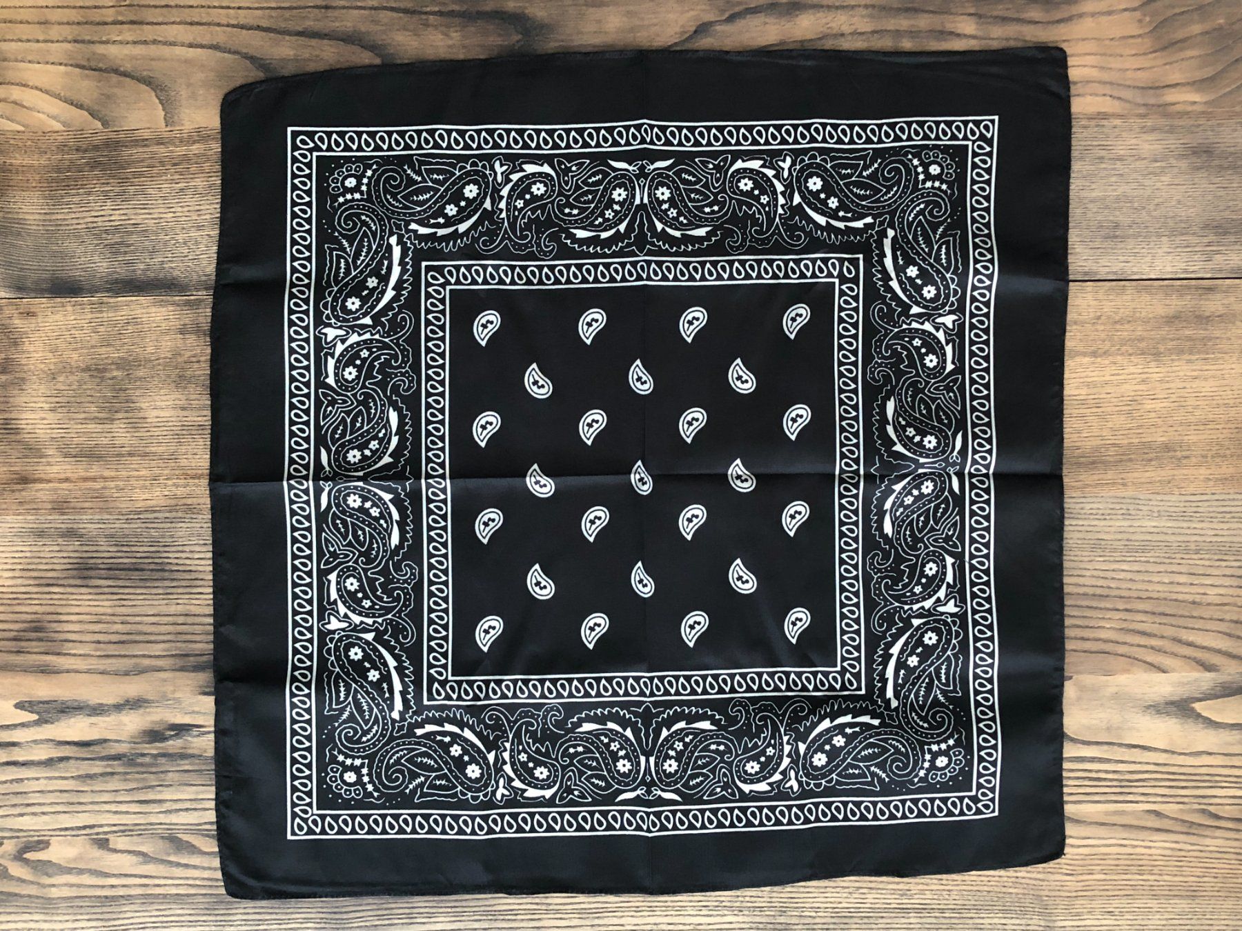Foulard & Sciarpe: NEU Retro Bandana Nickituch schwarz – Nuovo e nell'imballaggio originale da Berg am Irchel venduto da Zweiti_Chance