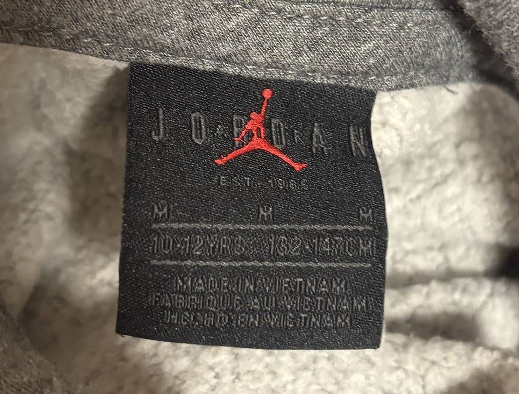 Maglioni & Felpe: Pull Jordan taille 10 ans – Usato da Cugy VD venduto da dianette81 1