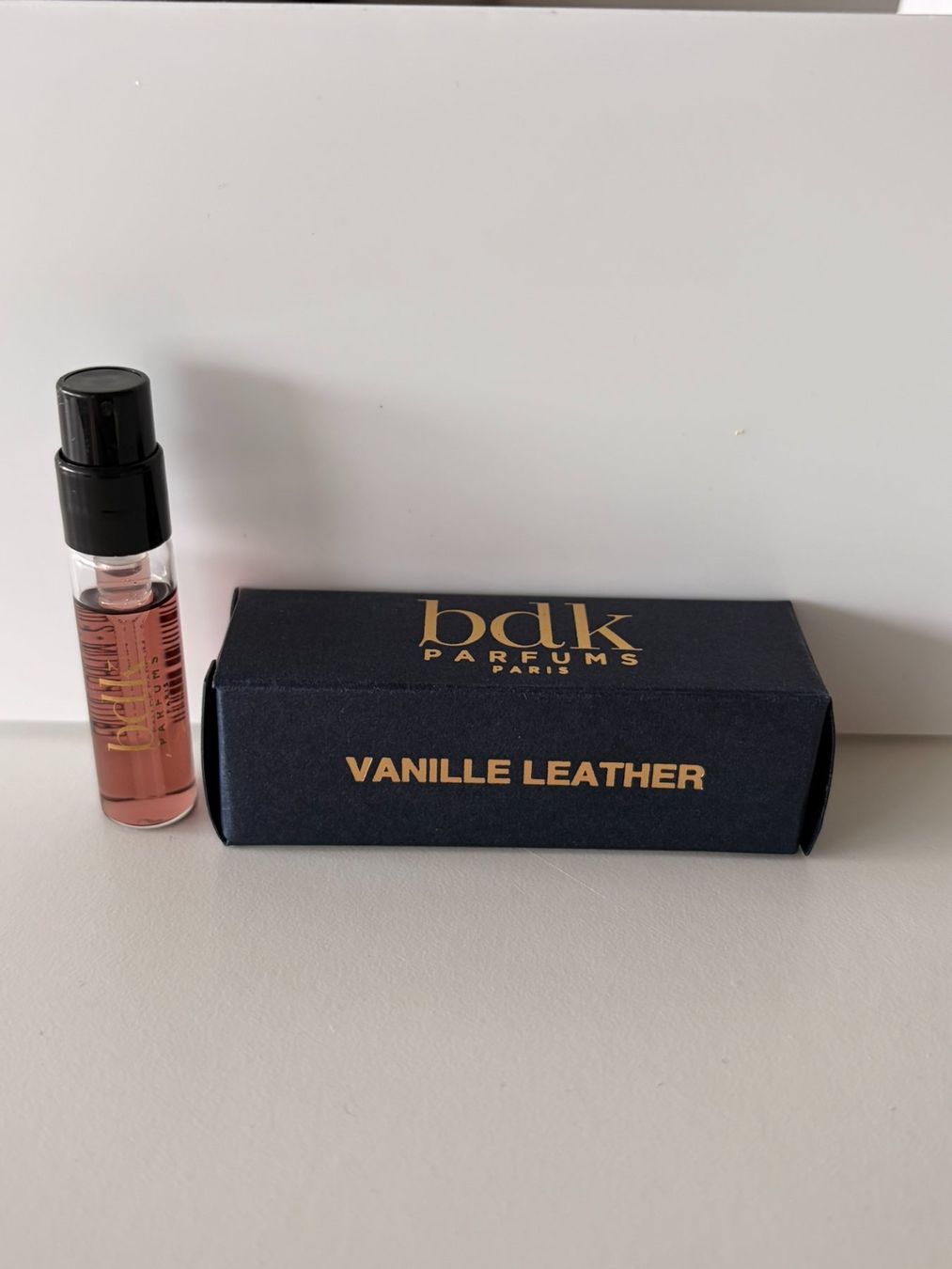Parfums & Eau de Toilette: BDK Parfums Vanille Leather 2ml Sample – Neuf (Voir description) à Schlieren par con_hdp9