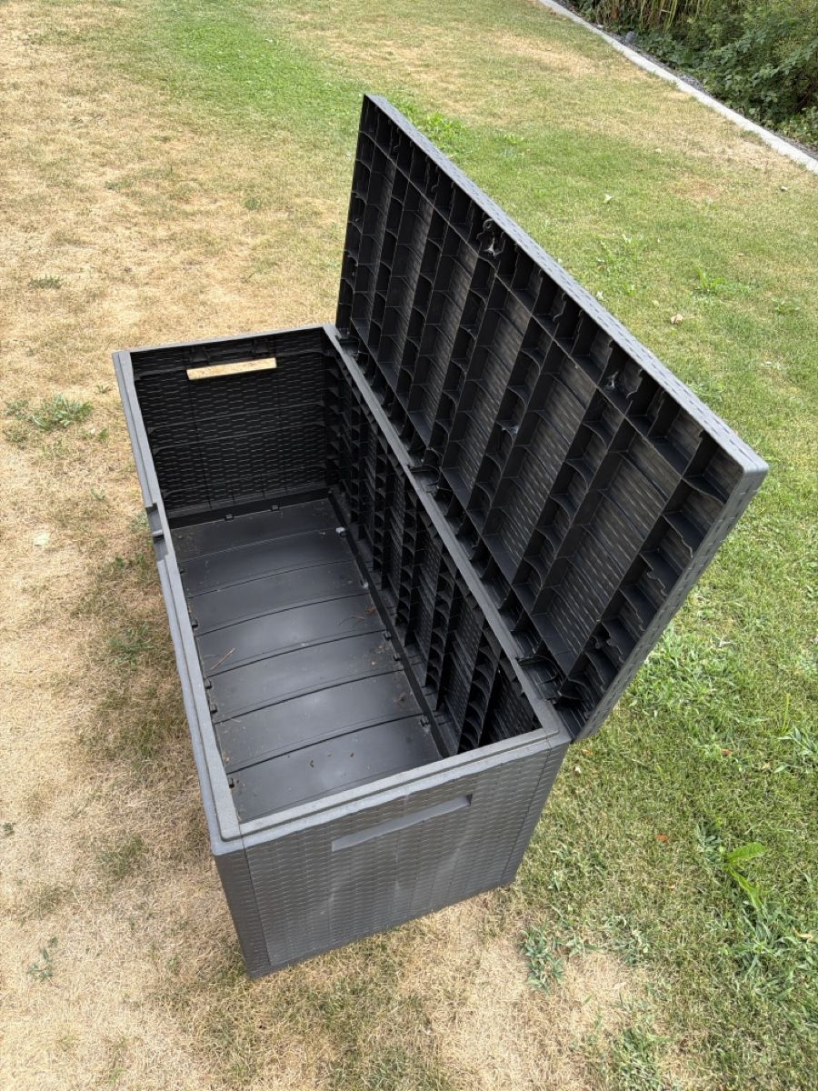 Box contenitori: Gartenbox Kunststoff Anthrazit – Usato da Kappel SO venduto da Janni07 2