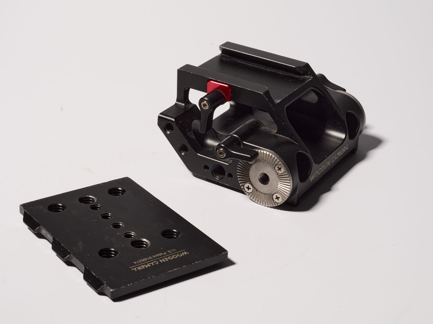 Sonstiges Zubehör: Wooden Camera Red Baseplate with Quick-Release Plate – Gebraucht aus Zürich von patrickroppel 2