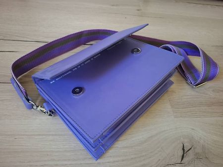 Tasche aus Kunstleder, neu