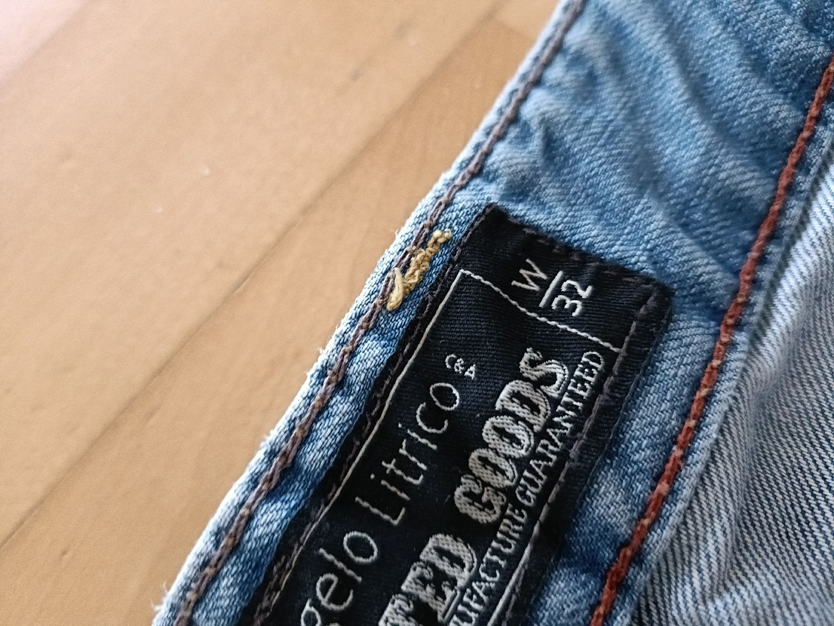 Lotti di vestiti: 2 x Jeans -Kurze Hosen – Usato da Gossau SG venduto da scania1509 3