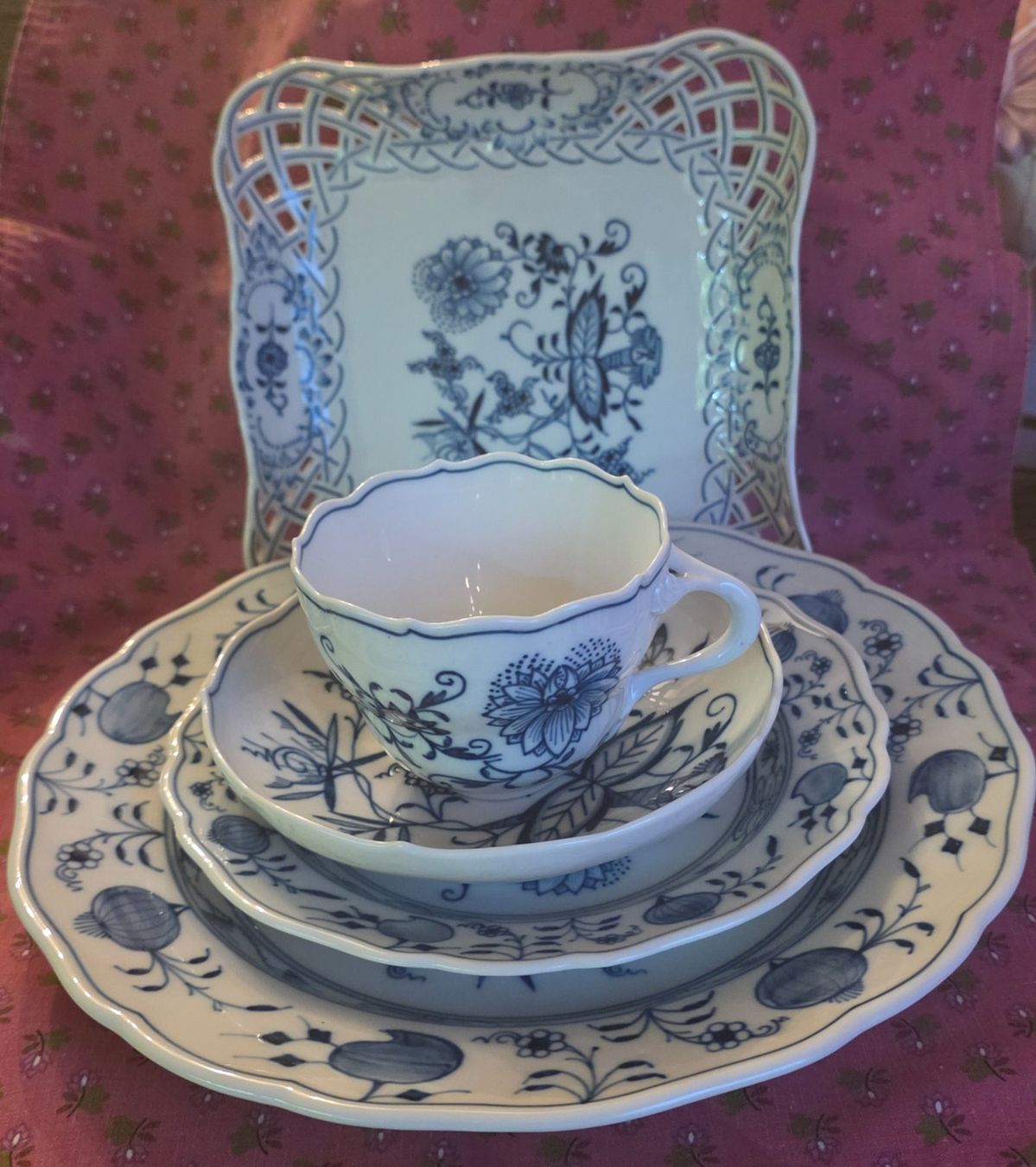 Geschirrsets: Meissen Zwiebelmuster Set – Gebraucht aus Wittenbach von rose_rosi