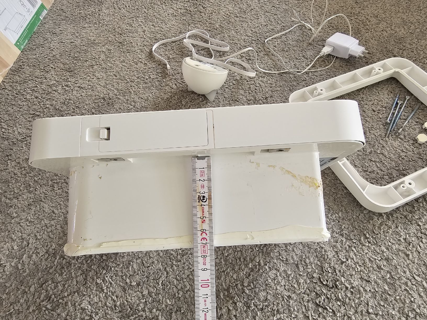 Gattaiole: SureFlap Mikrochip-Katzenklappe XL inkl. Hub & Netzteil – Usato da Sisseln AG venduto da Naturkatzenbaum 3